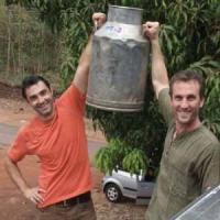 Un roman in India: Inventia sa salveaza productia de lapte a micilor fermieri