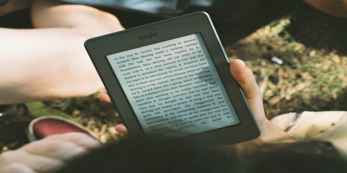 Amazon lanseaza Kindle entry-level