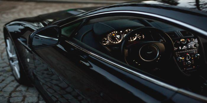 Aston Martin atrage 600 de milioane de lire sterline printr-o emisiune de drepturi de preemptiune
