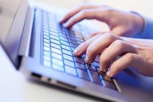 4 elemente de baza pentru a face bani pe internet