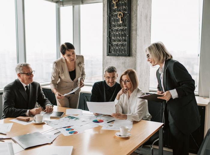 Eficienta financiara in afaceri: cum sa gestionezi platile si accesul la capital