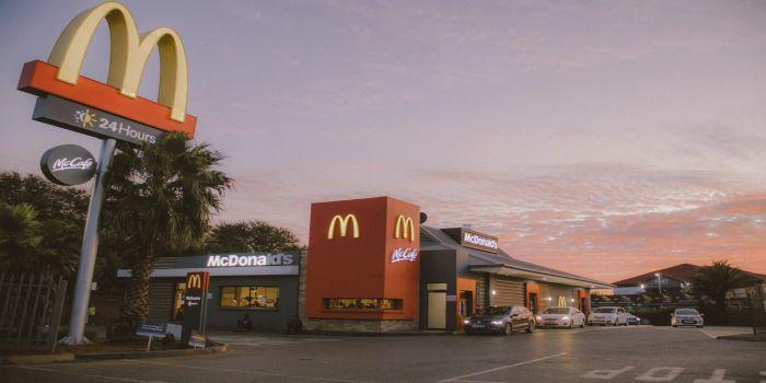 McDonald's reduce numarul de angajati