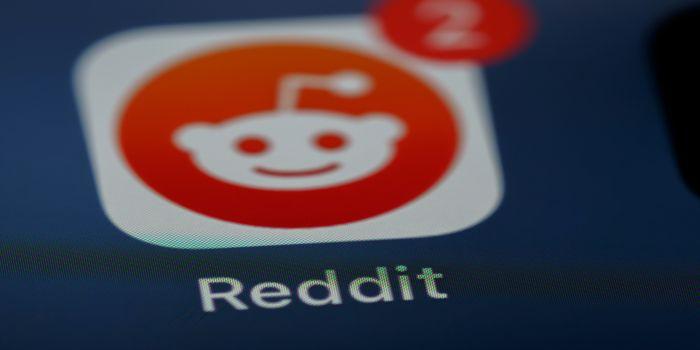 Reddit incepe sa faca bani: Cum platforma se adapteaza la modelul economic al Internetului