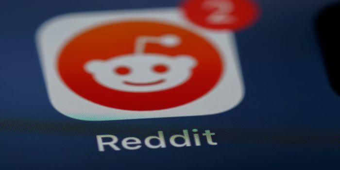 Hackerii au accesat reteaua interna a platformei Reddit