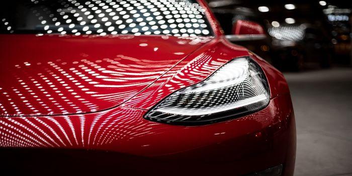 Tesla: Vanzari record de vehicule electrice produse in China